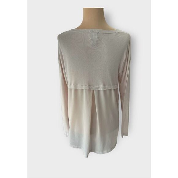 August Moon Women’s Cream Long Sleeve Semi-Sheer Lower Back Sweater Size Medium - Picture 9 of 9
